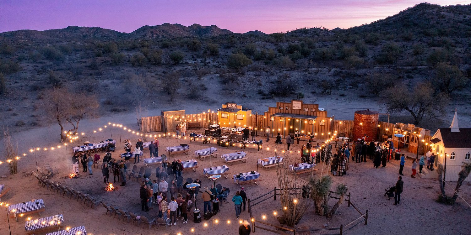 Rancho-de-los-Caballeros-Wickenburg-Arizona-Cookout-Wild-West-Event