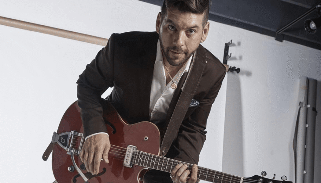 Lee Perreira Live